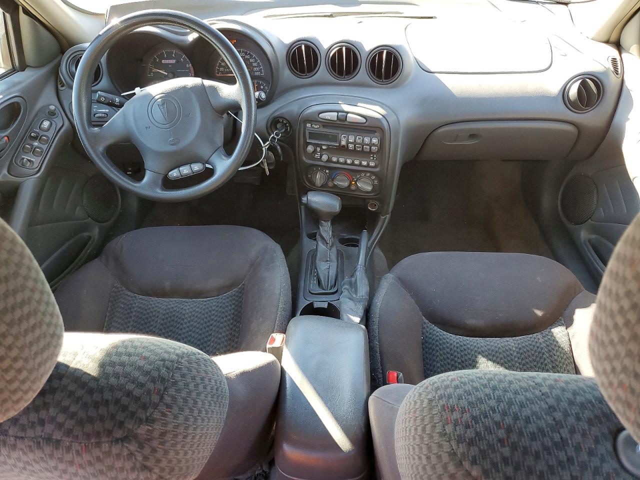 2004 PONTIAC GRANDAM