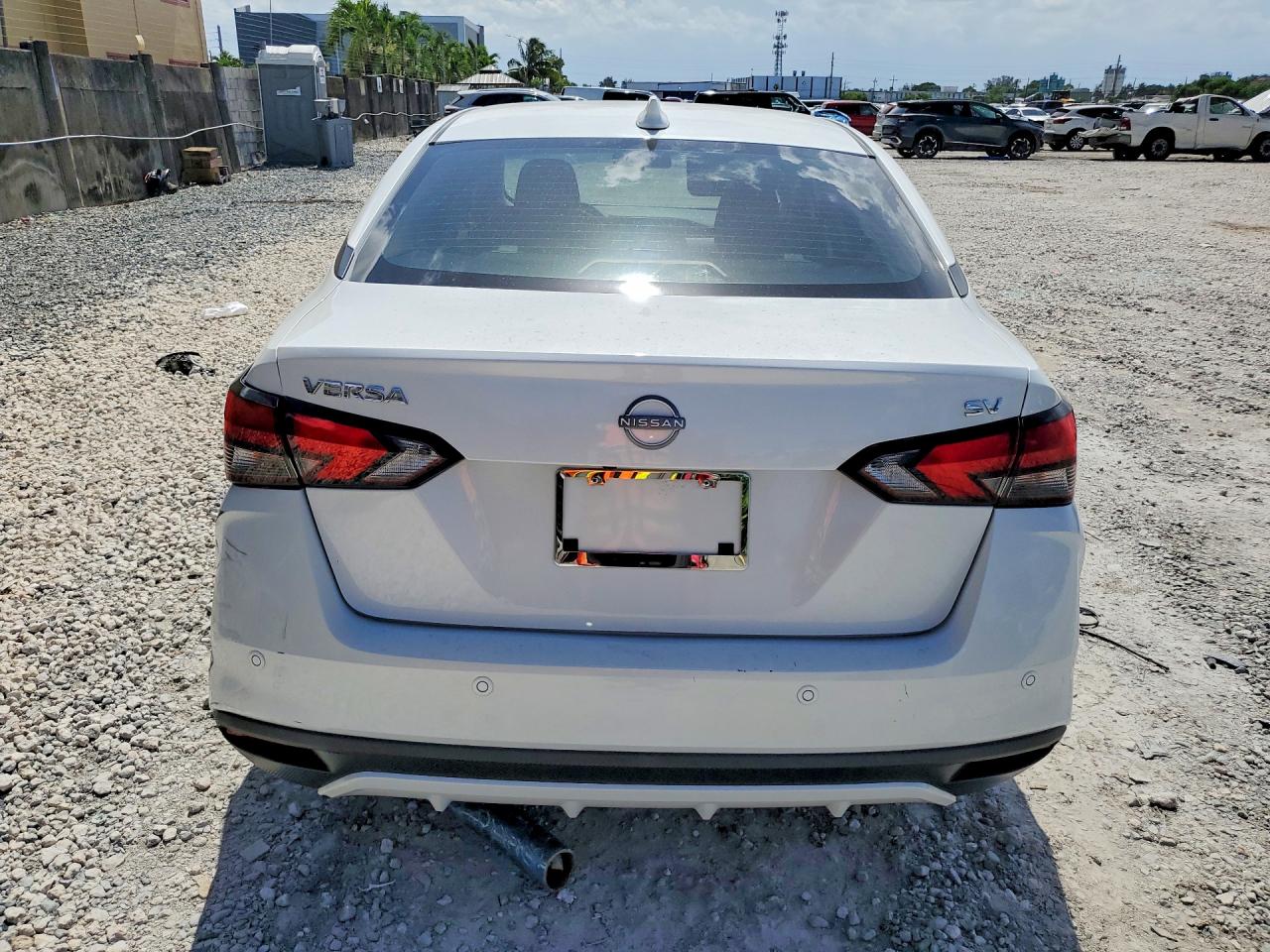 2024 NISSAN VERSA