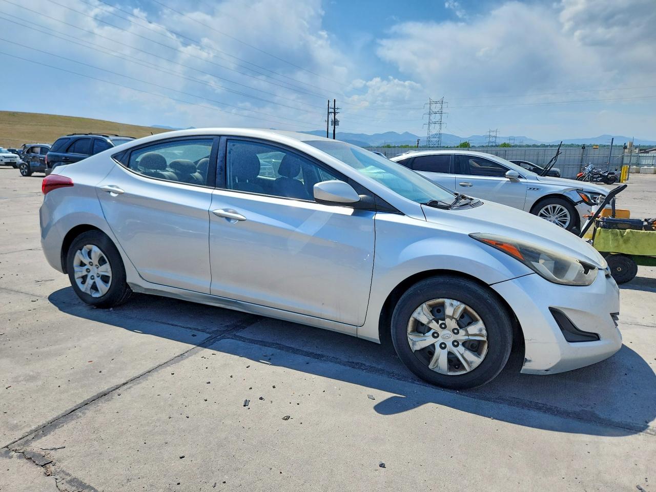 2016 HYUNDAI ELANTRA