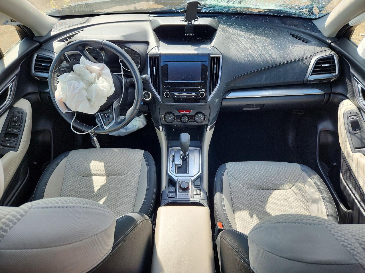 2022 SUBARU FORESTER
