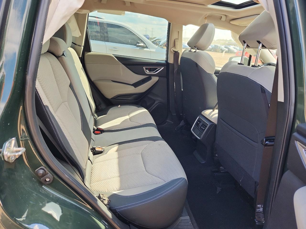 2022 SUBARU FORESTER