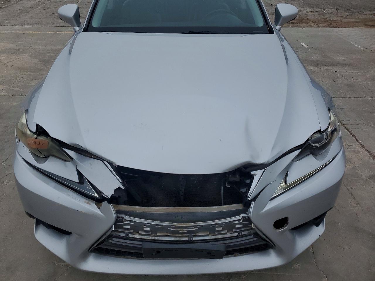 2016 LEXUS IS