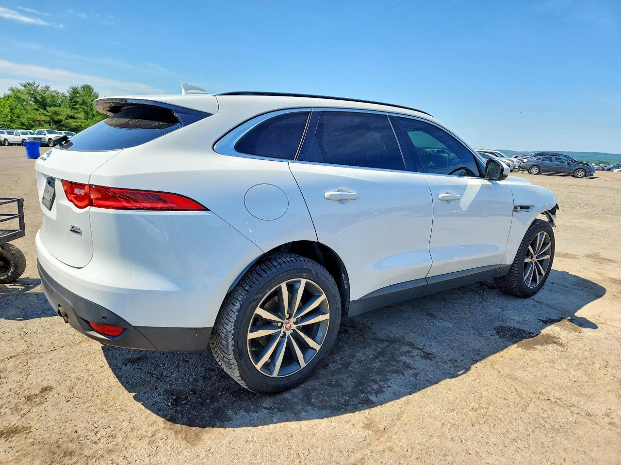 2017 JAGUAR F-PACE