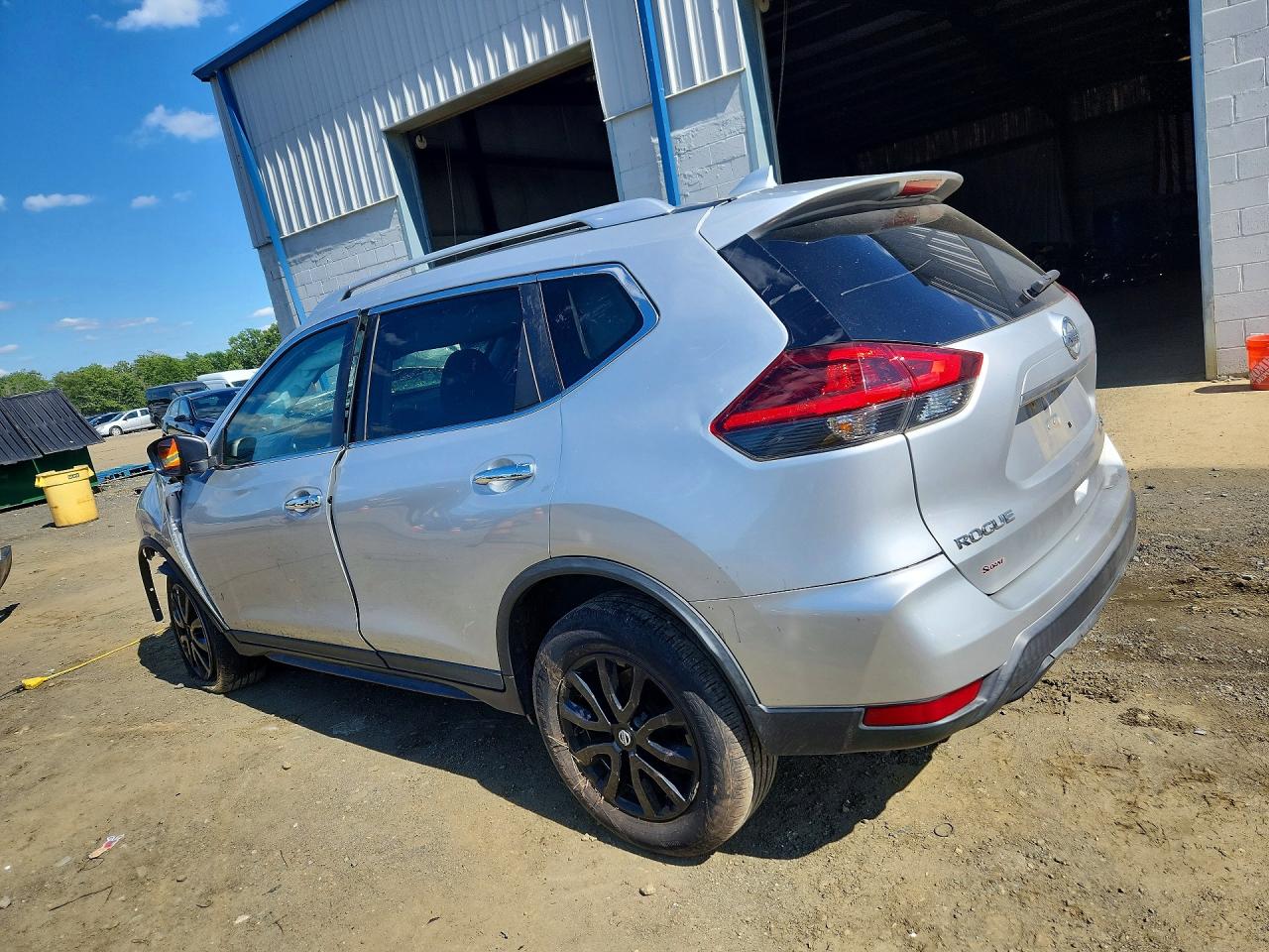 2018 NISSAN ROGUE