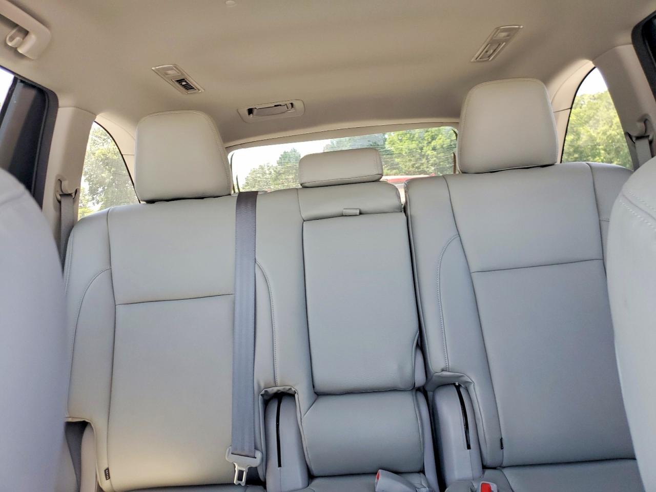 2016 TOYOTA HIGHLANDER