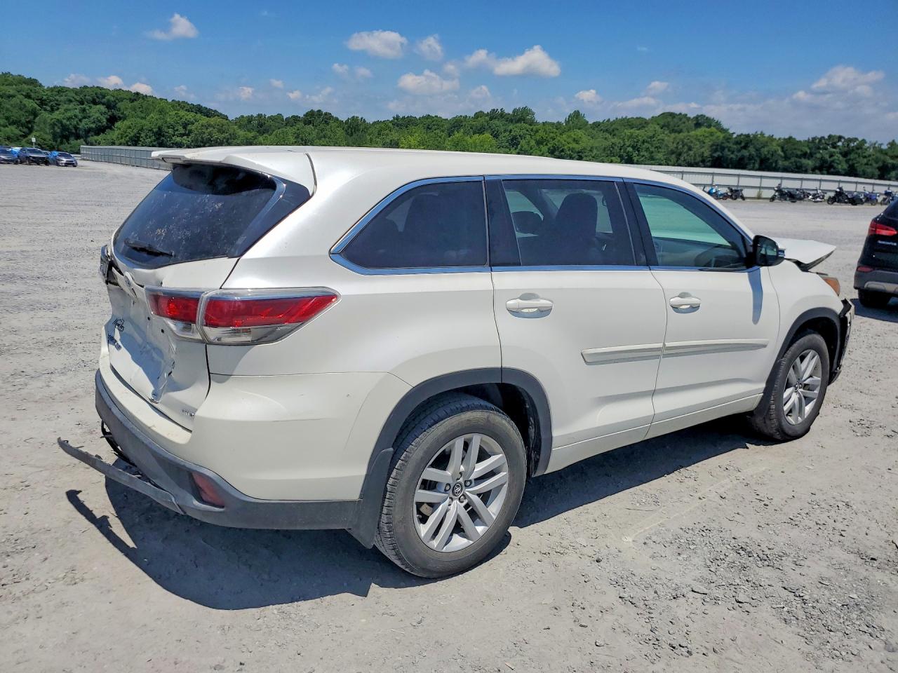 2016 TOYOTA HIGHLANDER