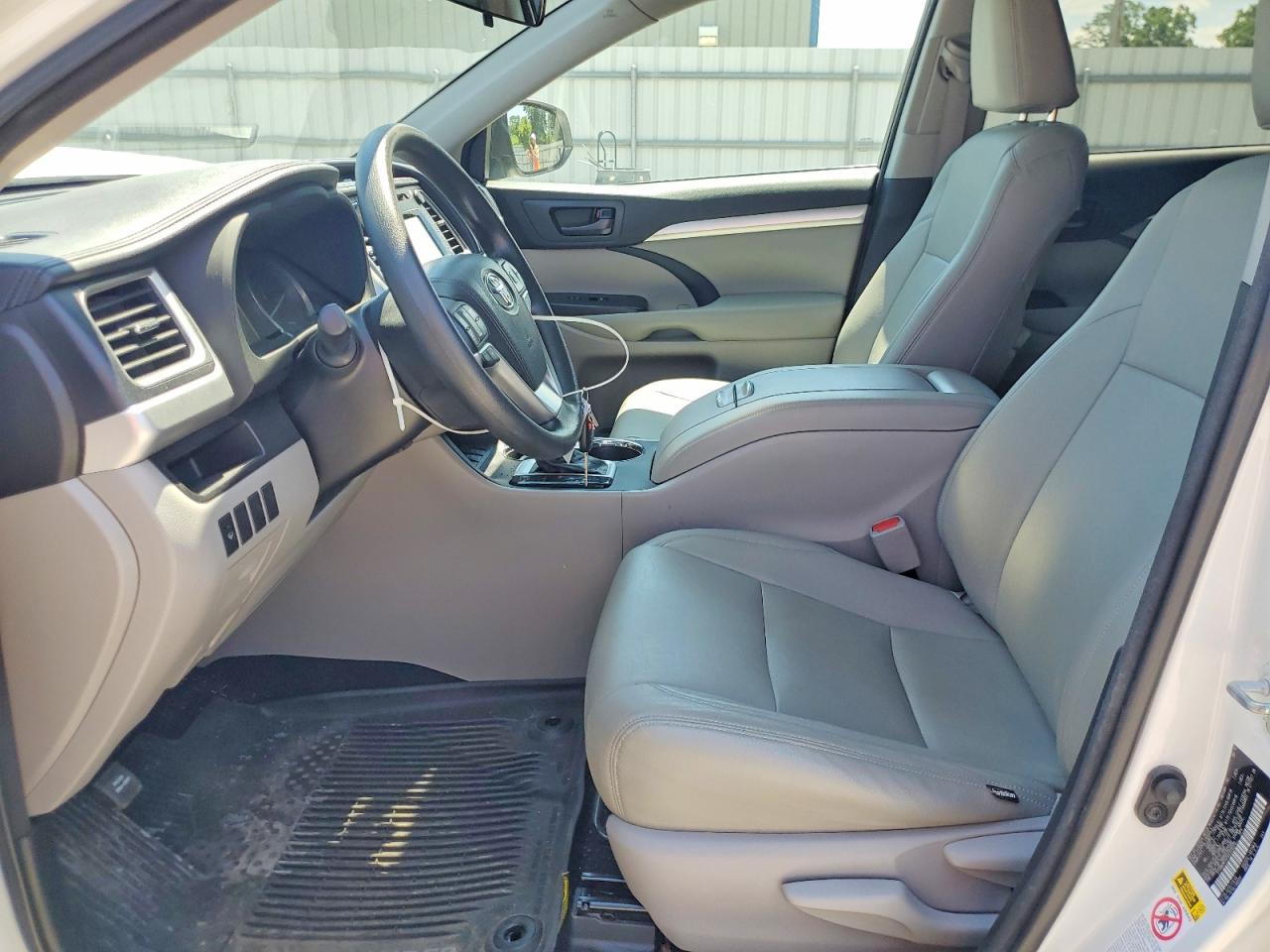 2016 TOYOTA HIGHLANDER