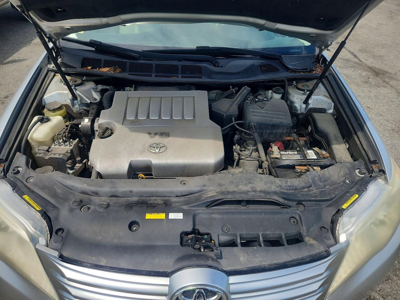 2012 TOYOTA AVALON