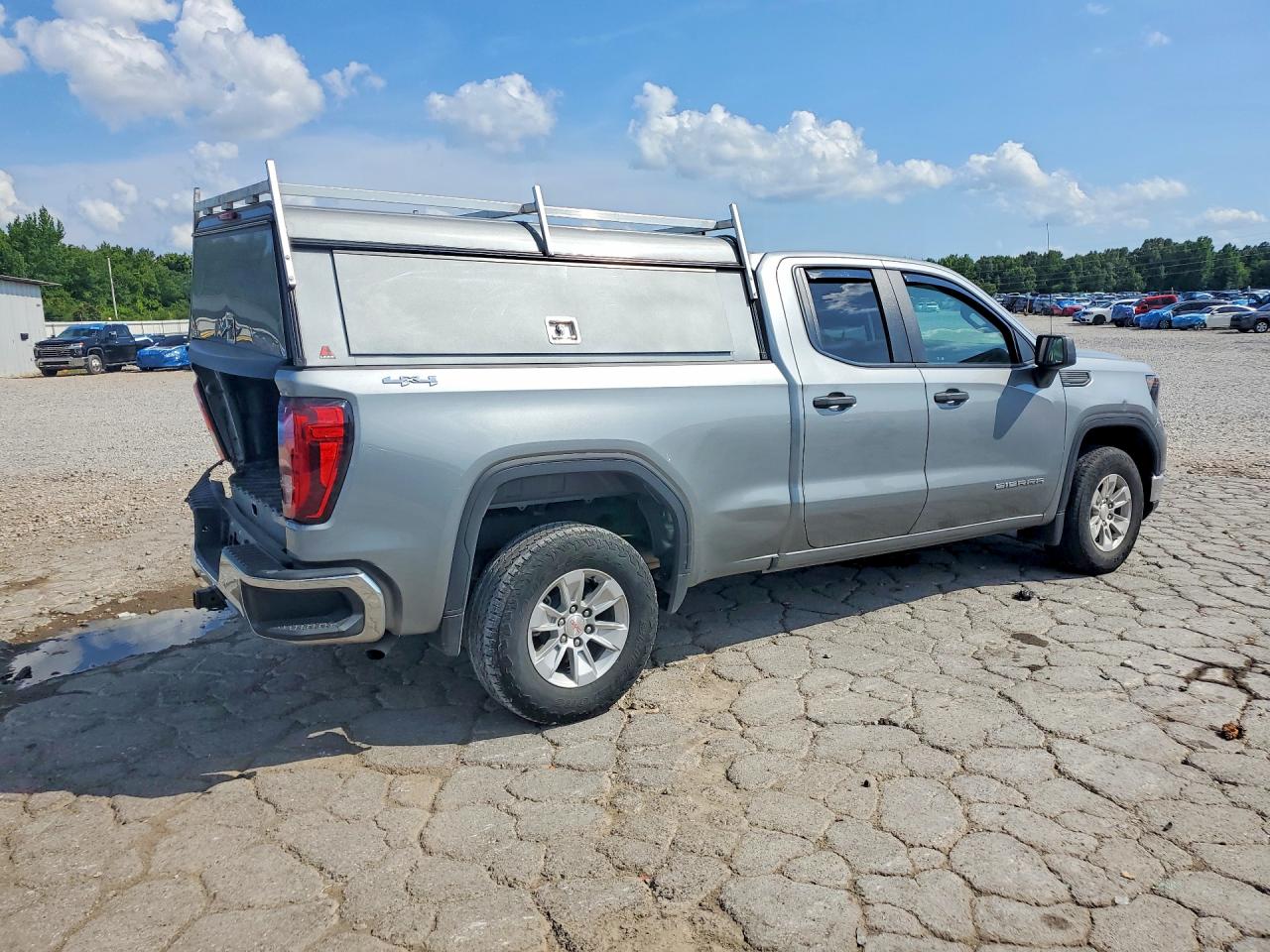 2024 GMC SIERRA