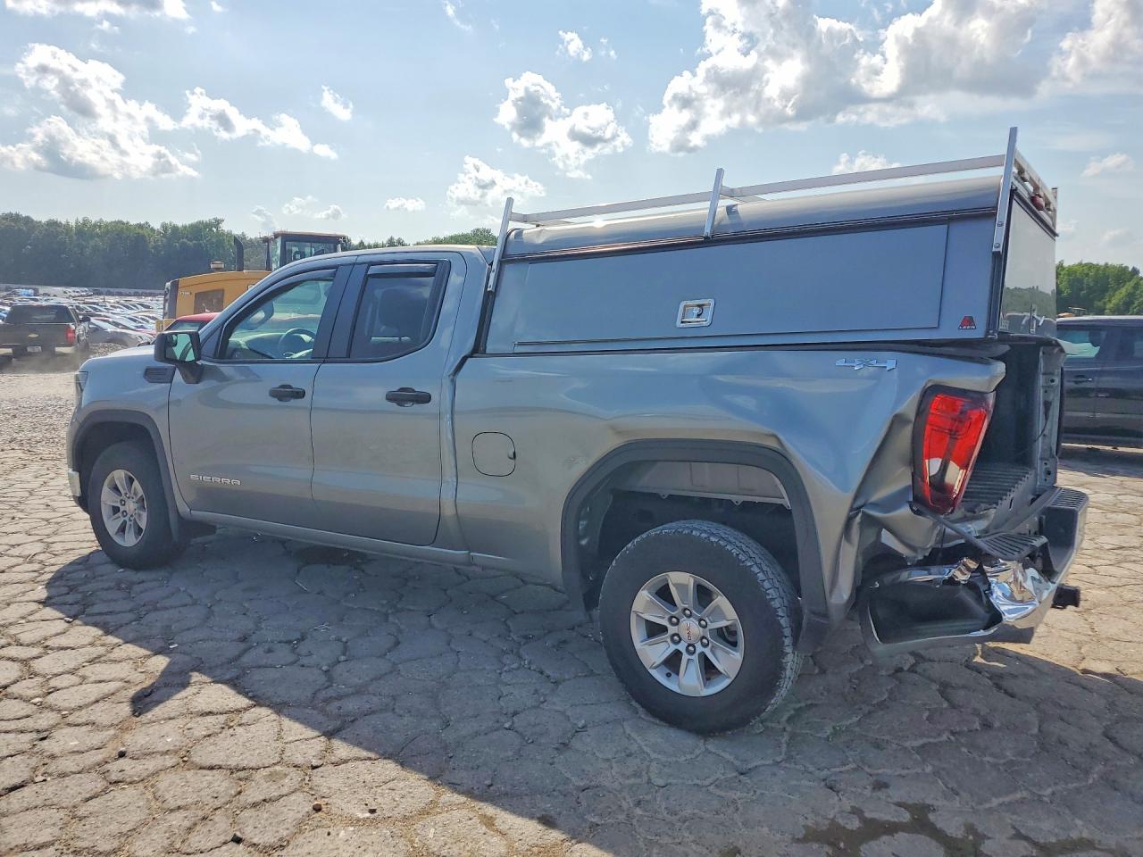 2024 GMC SIERRA