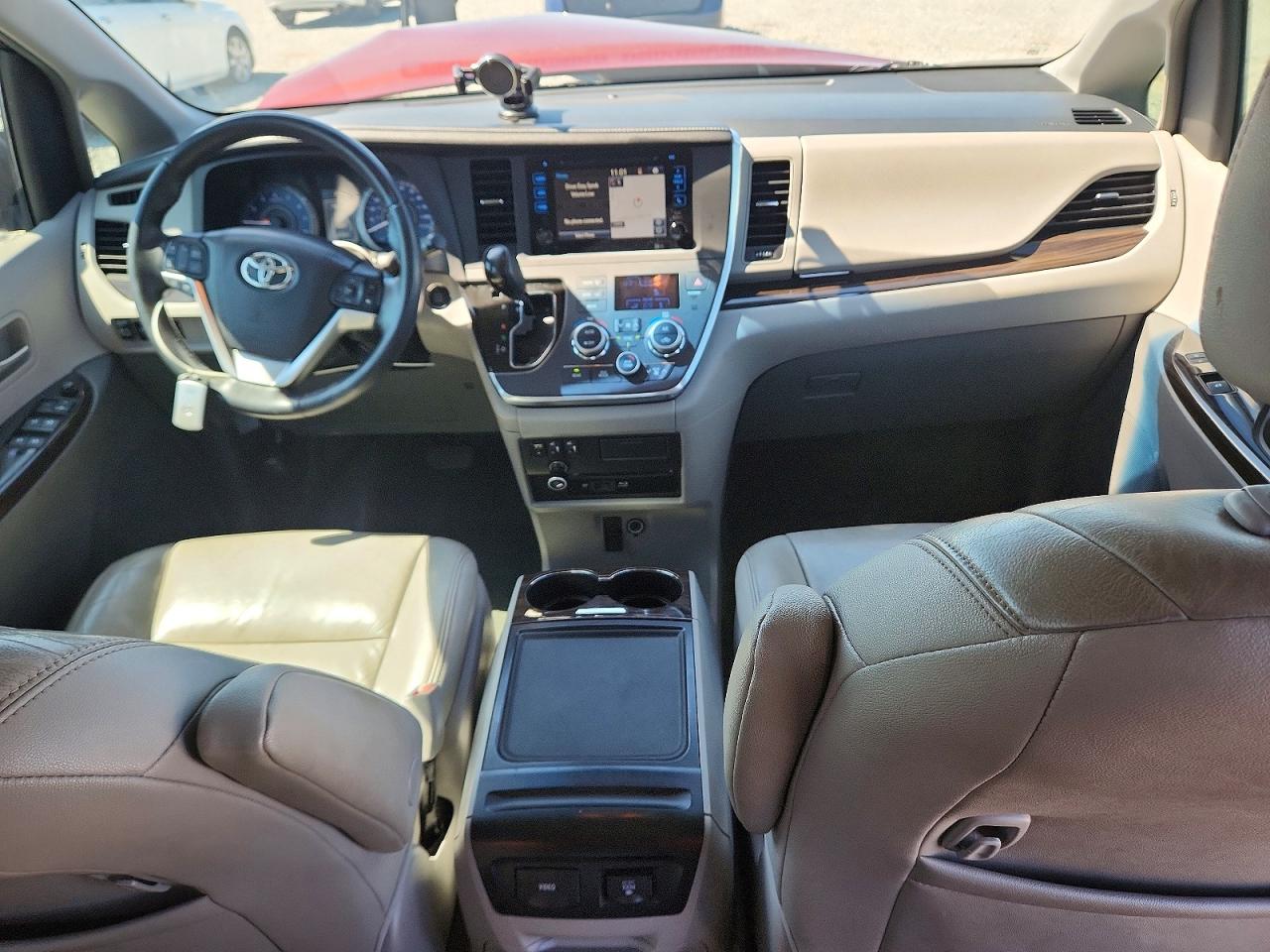 2015 TOYOTA SIENNA