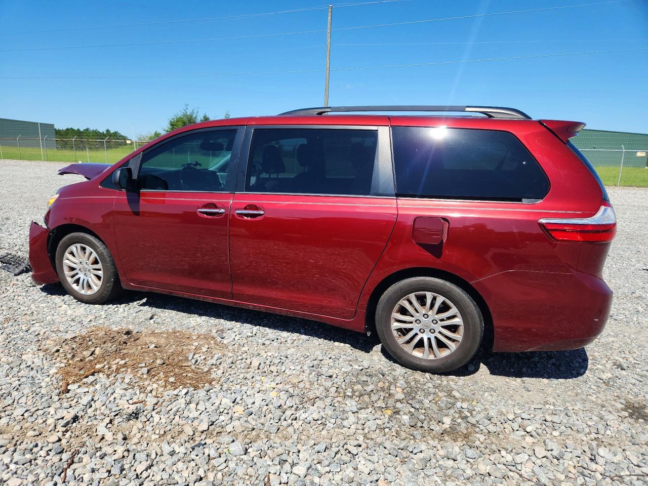 2015 TOYOTA SIENNA