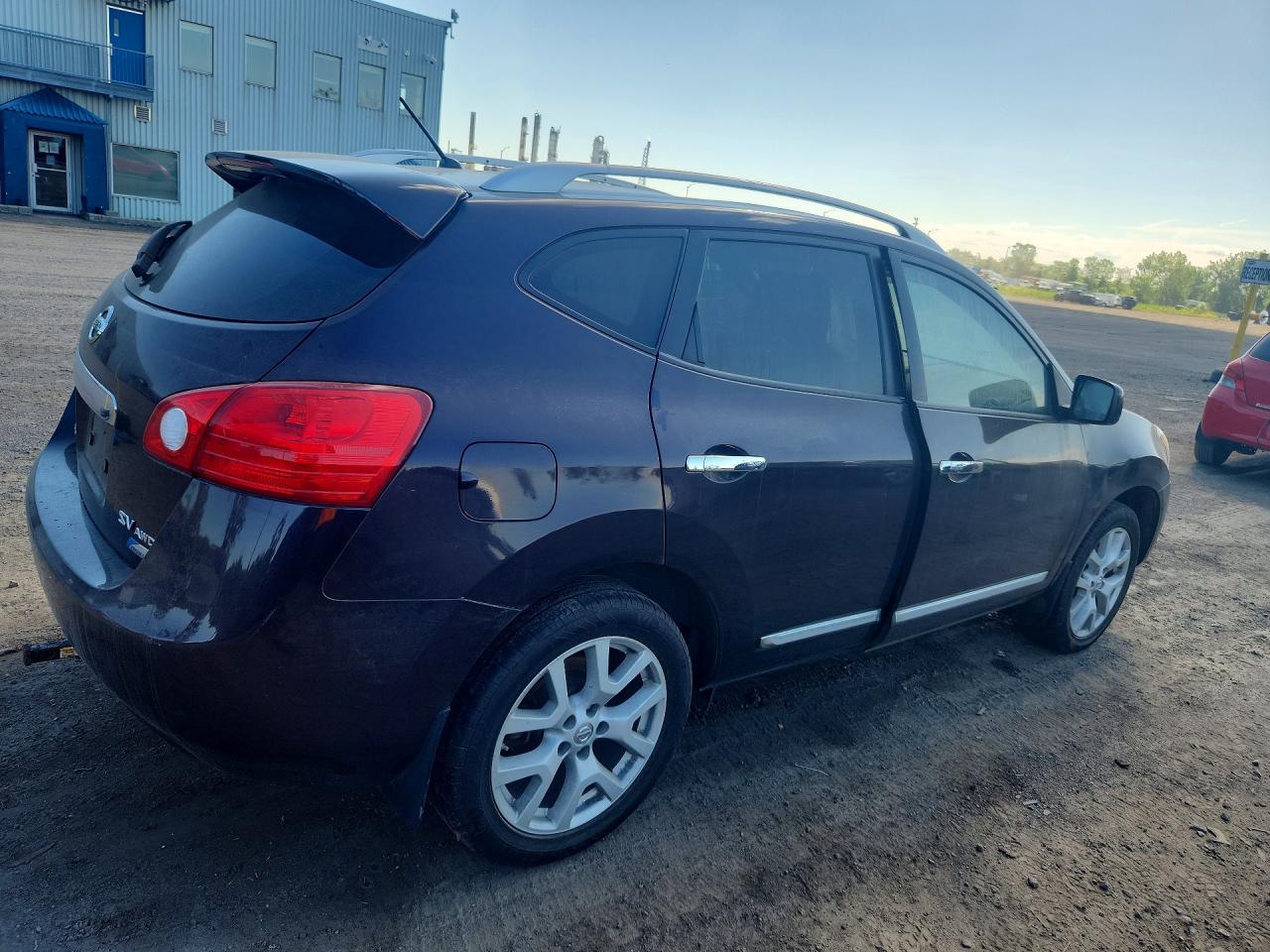 2011 NISSAN ROGUE
