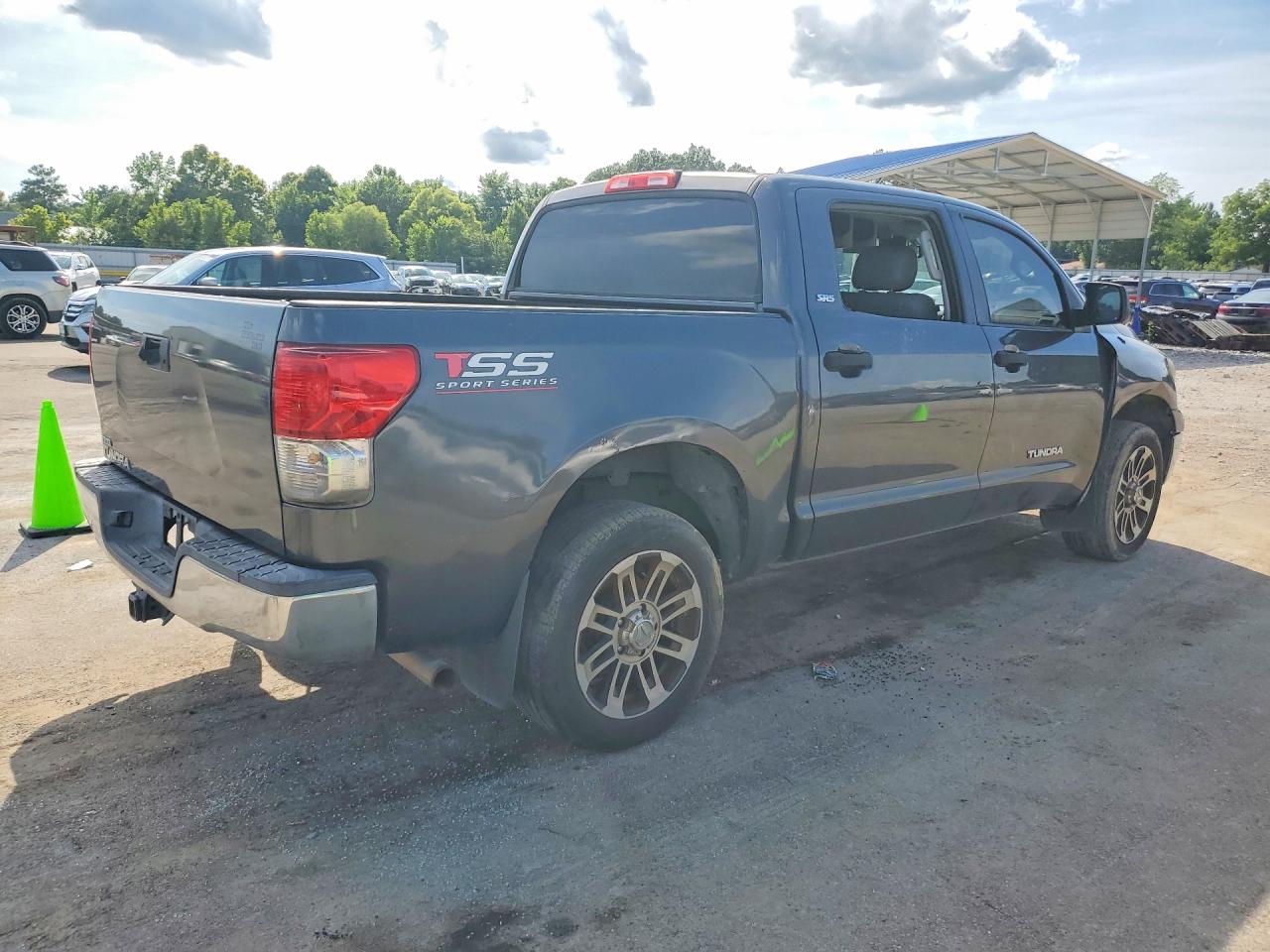 2012 TOYOTA TUNDRA