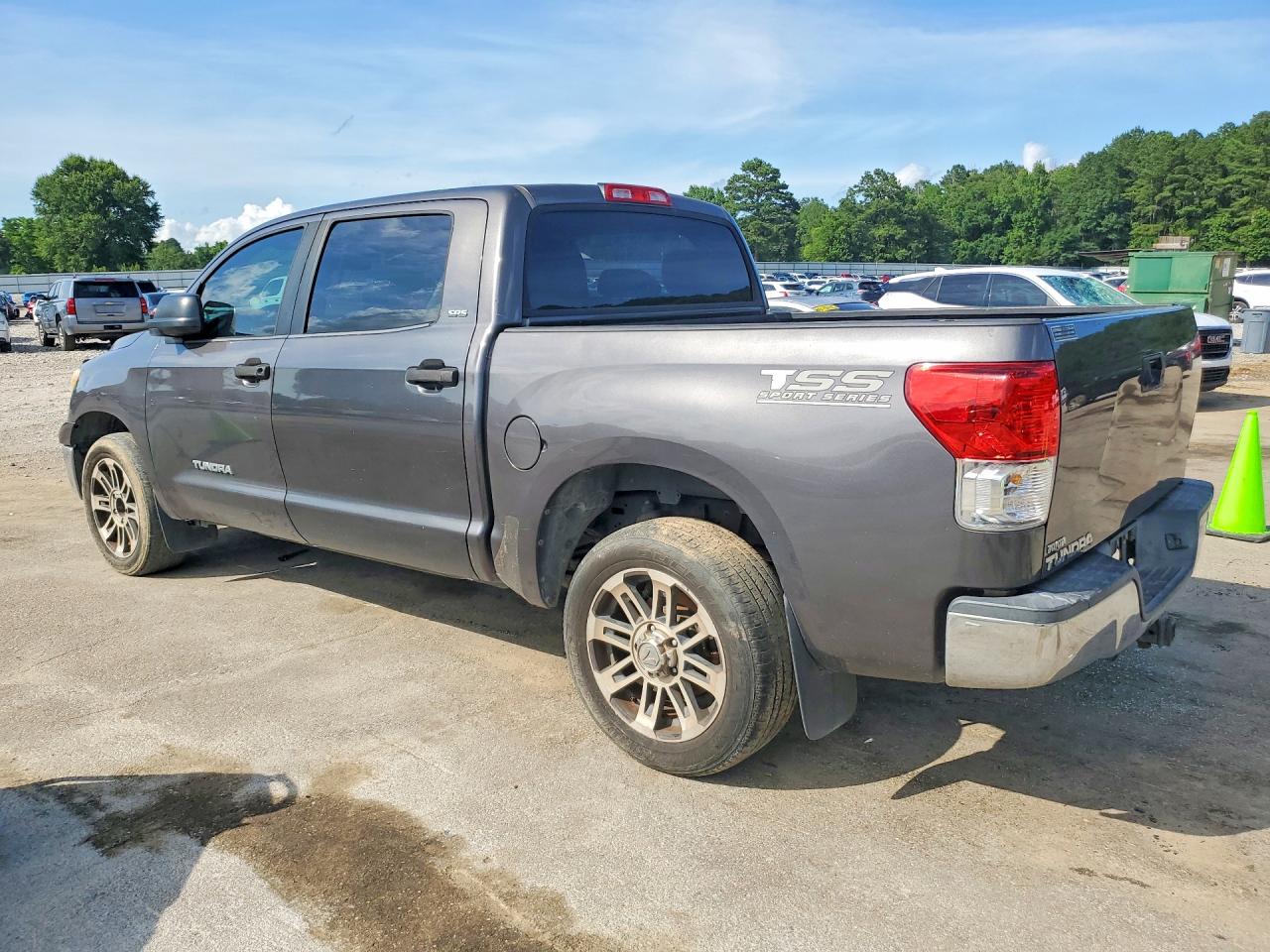 2012 TOYOTA TUNDRA