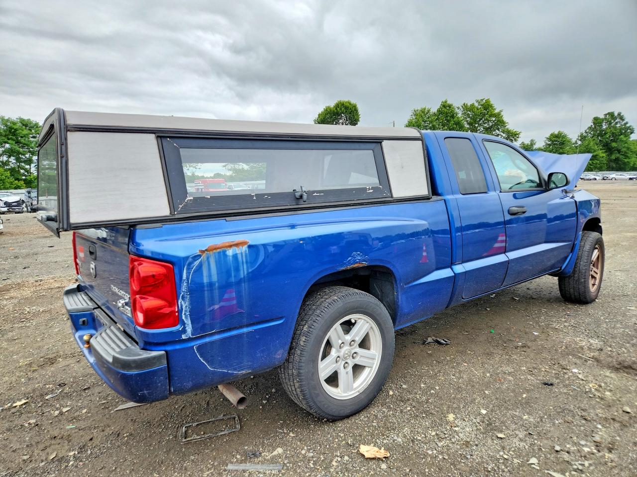 2011 DODGE DAKOTA