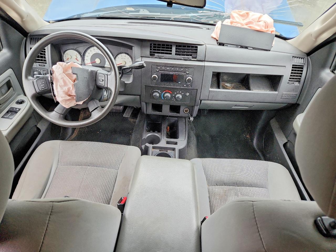 2011 DODGE DAKOTA