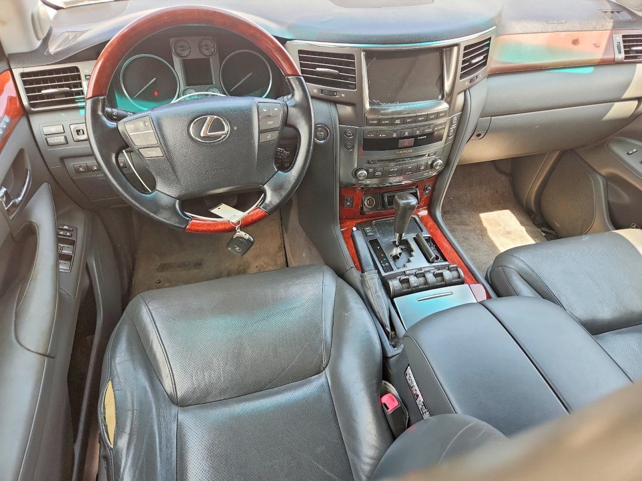 2009 LEXUS LX570
