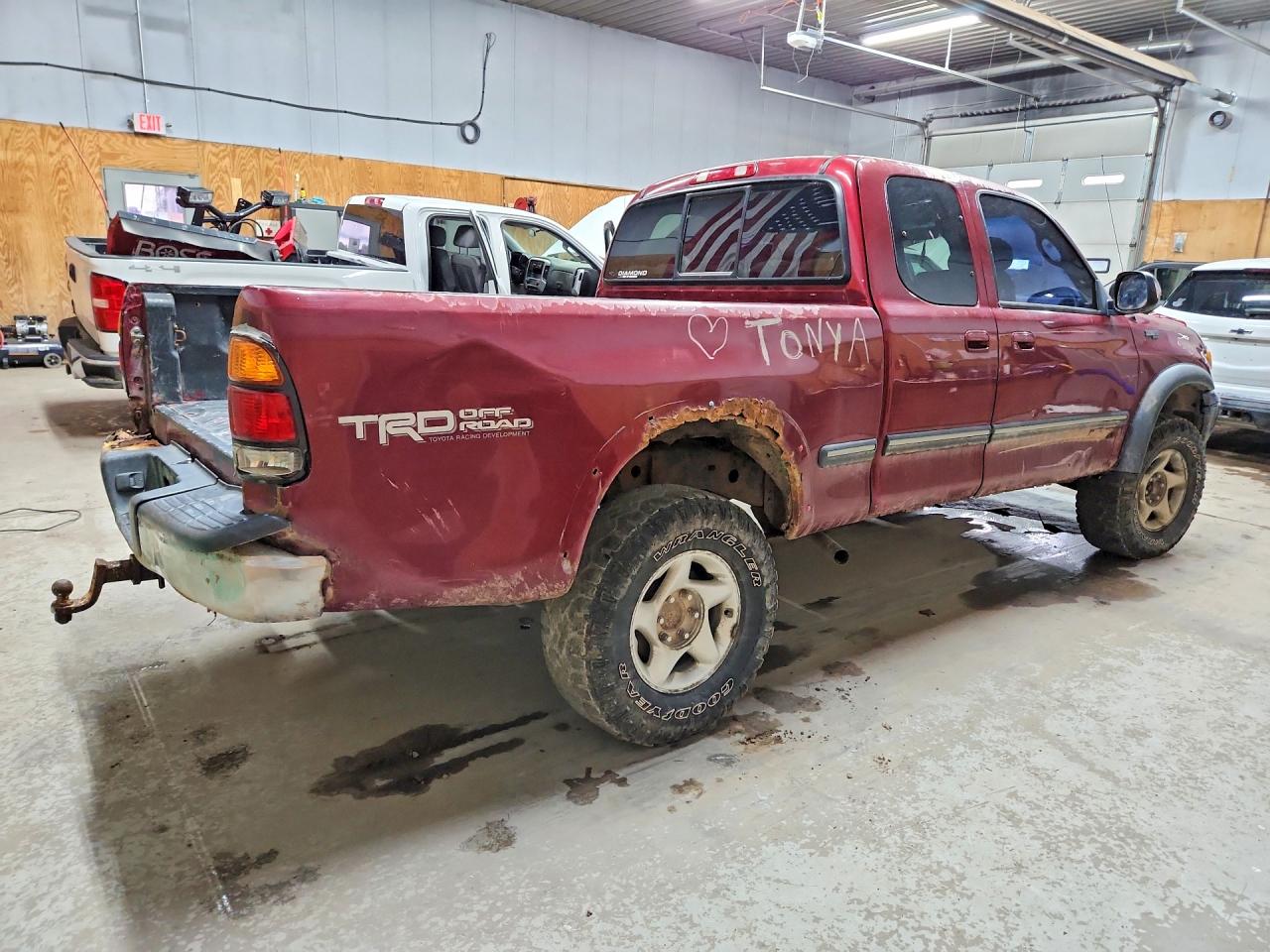 2000 TOYOTA TUNDRA