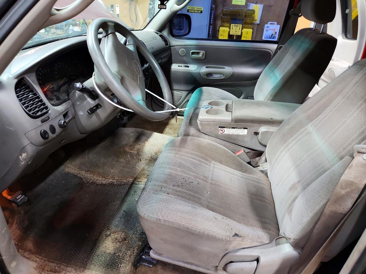 2000 TOYOTA TUNDRA