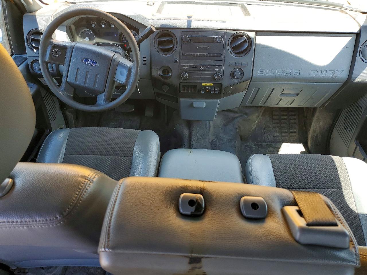 2015 FORD F550