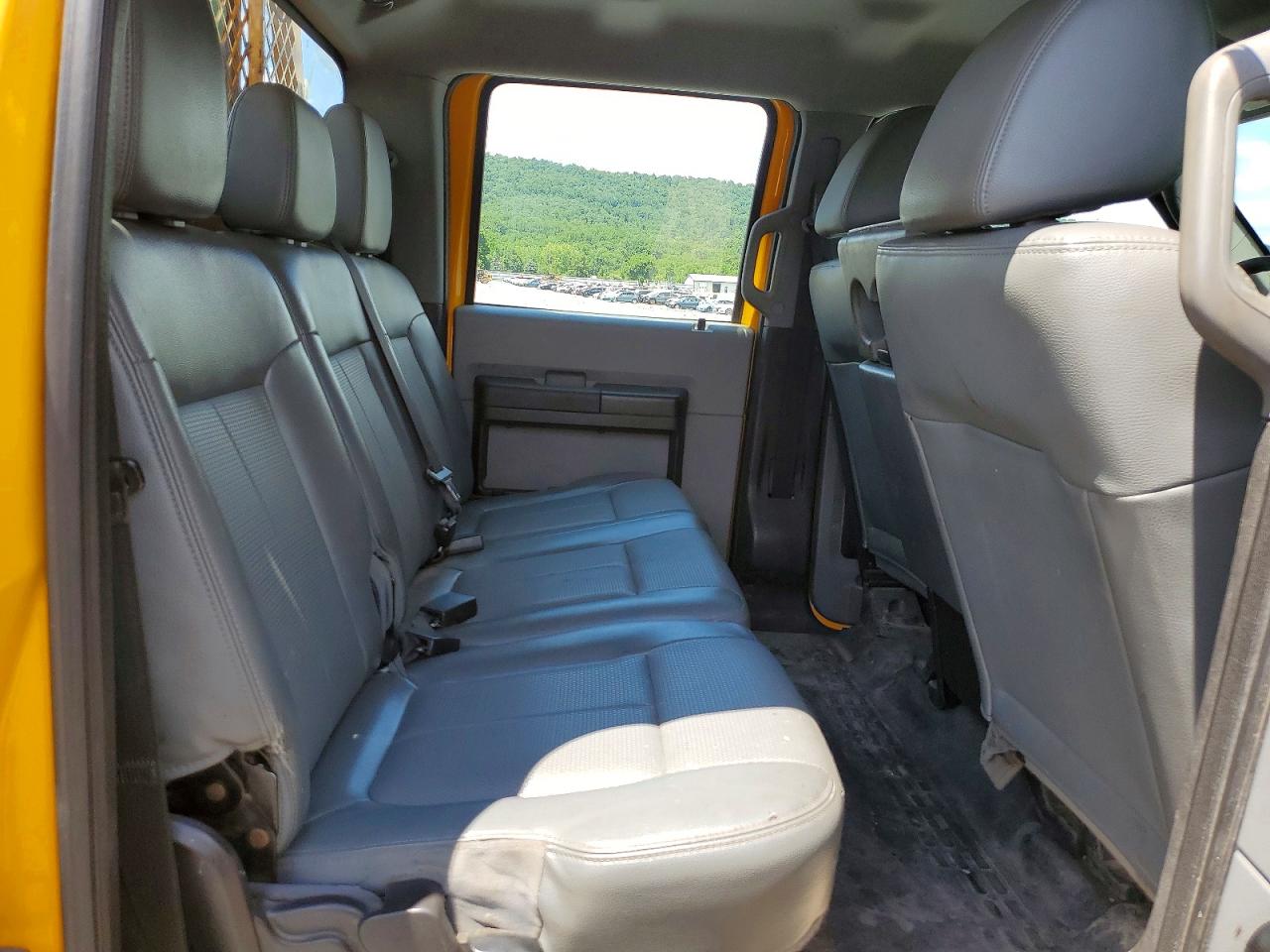 2015 FORD F550