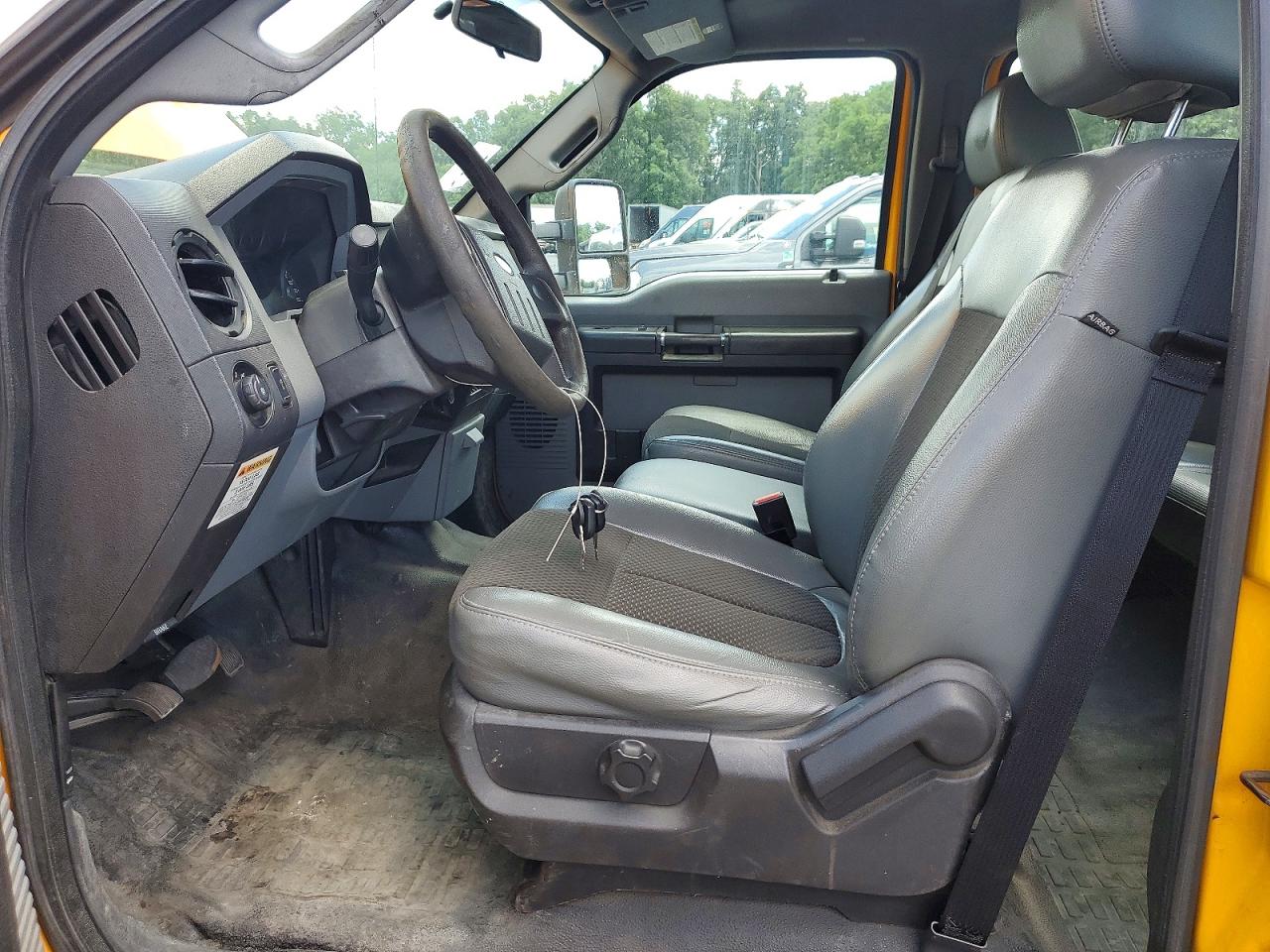 2015 FORD F550