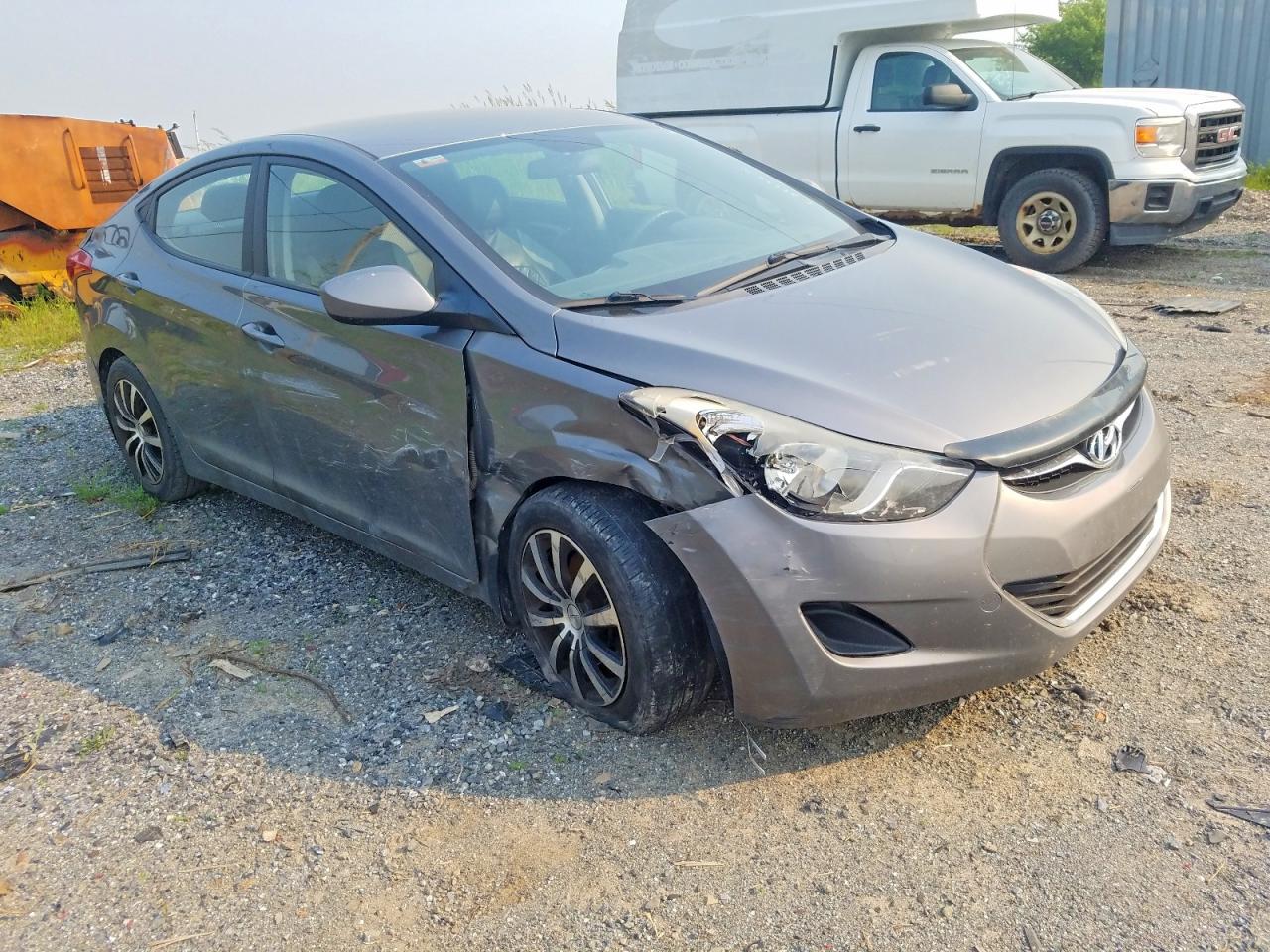 2013 HYUNDAI ELANTRA