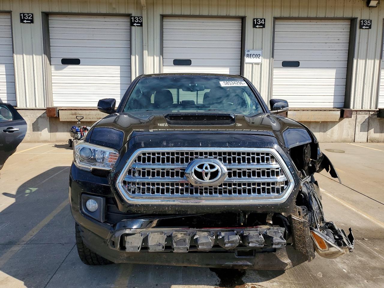 2017 TOYOTA TACOMA