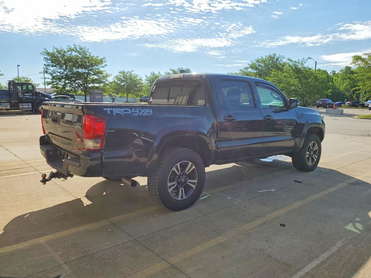 2017 TOYOTA TACOMA