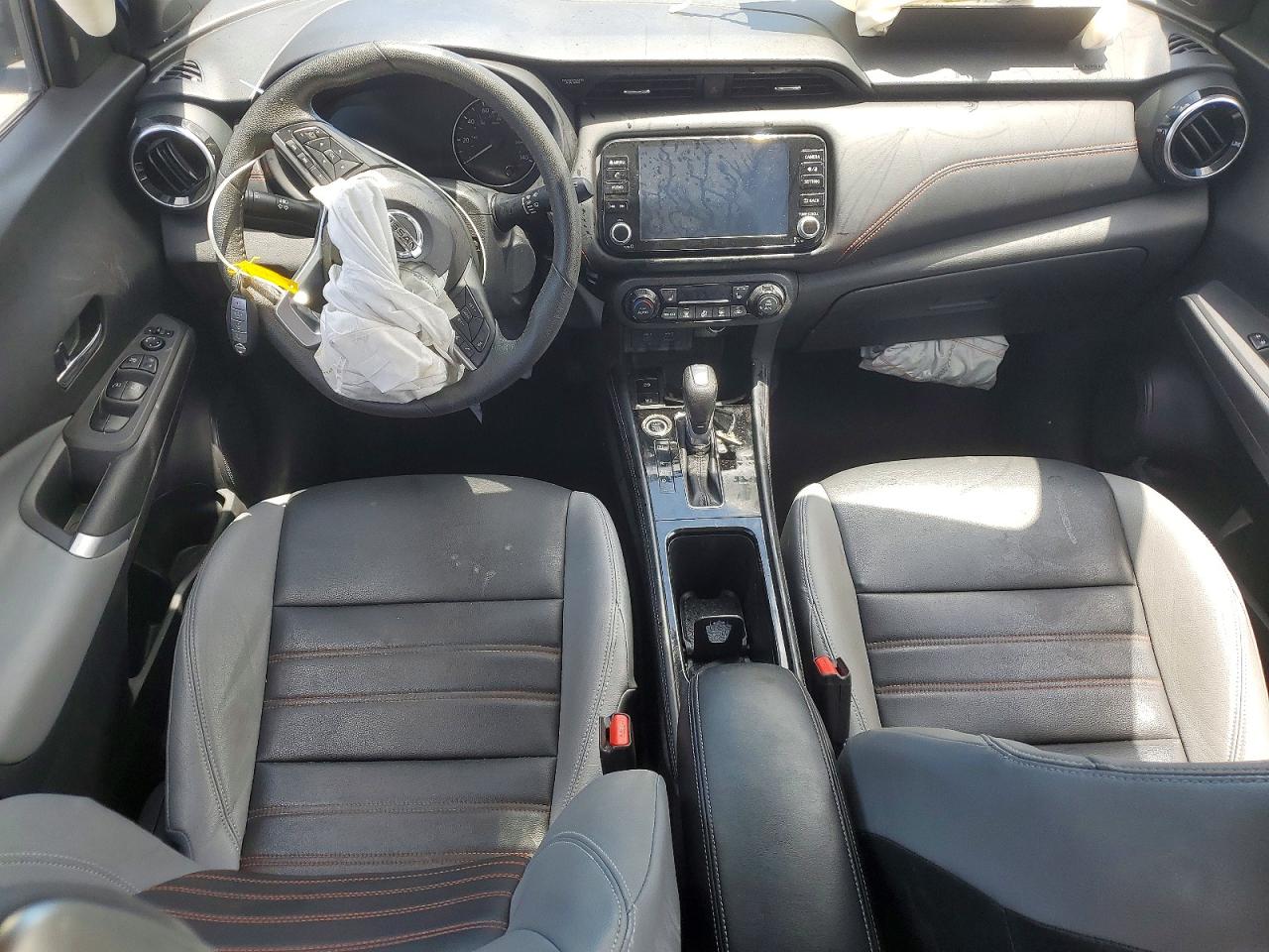 2021 NISSAN KICKS
