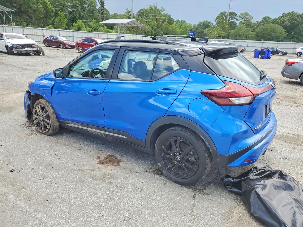2021 NISSAN KICKS