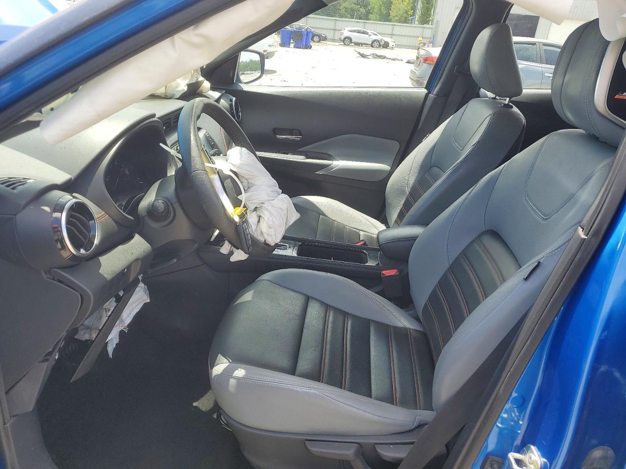 2021 NISSAN KICKS