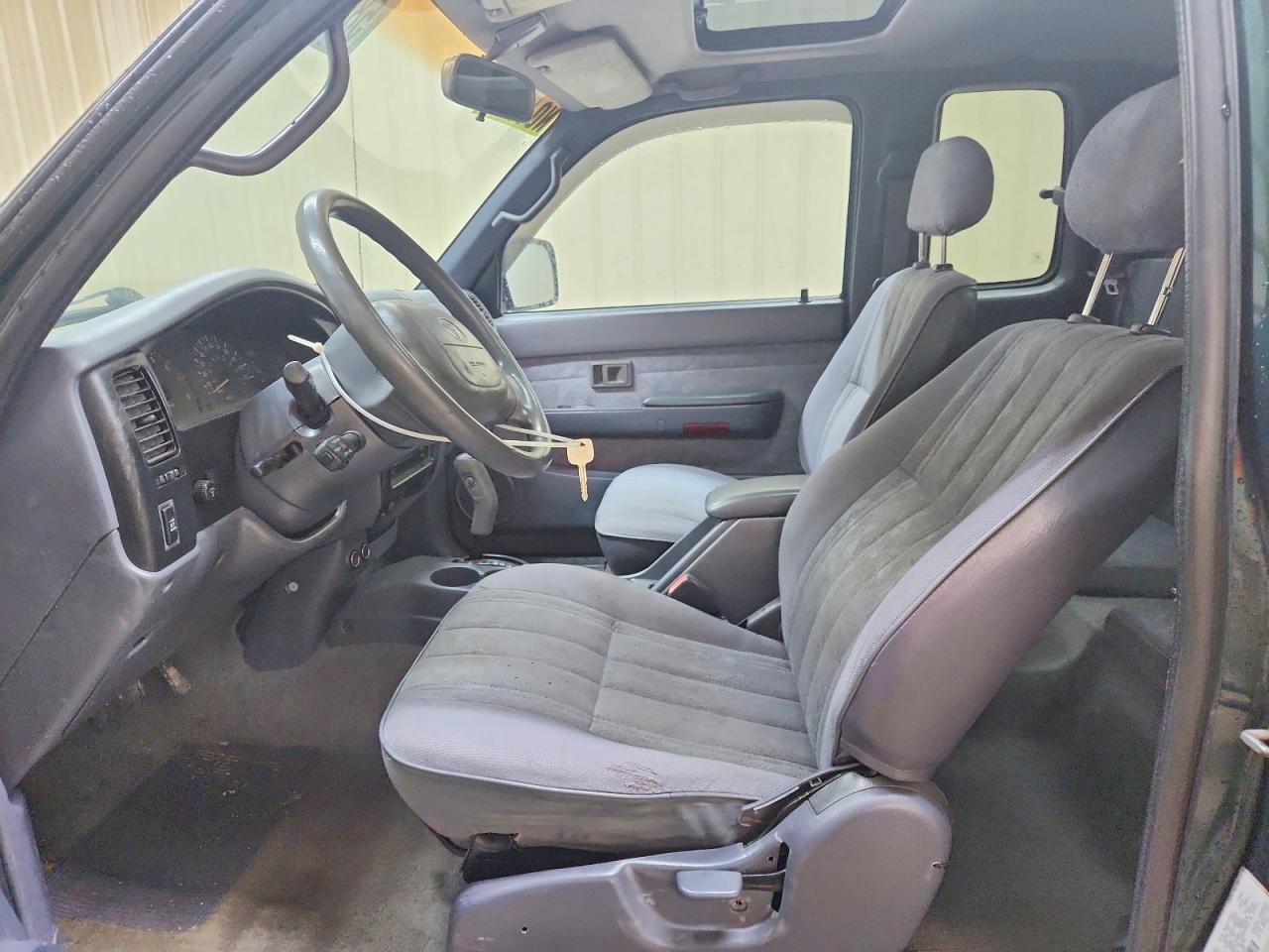 2000 TOYOTA TACOMA