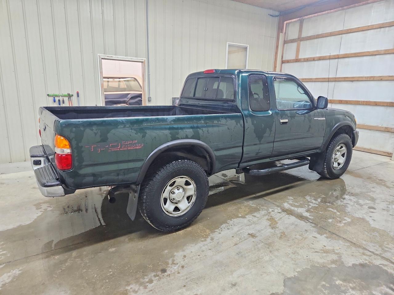 2000 TOYOTA TACOMA