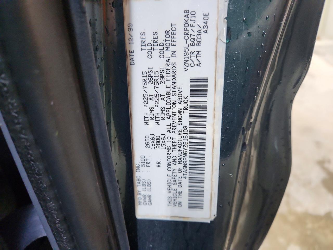2000 TOYOTA TACOMA