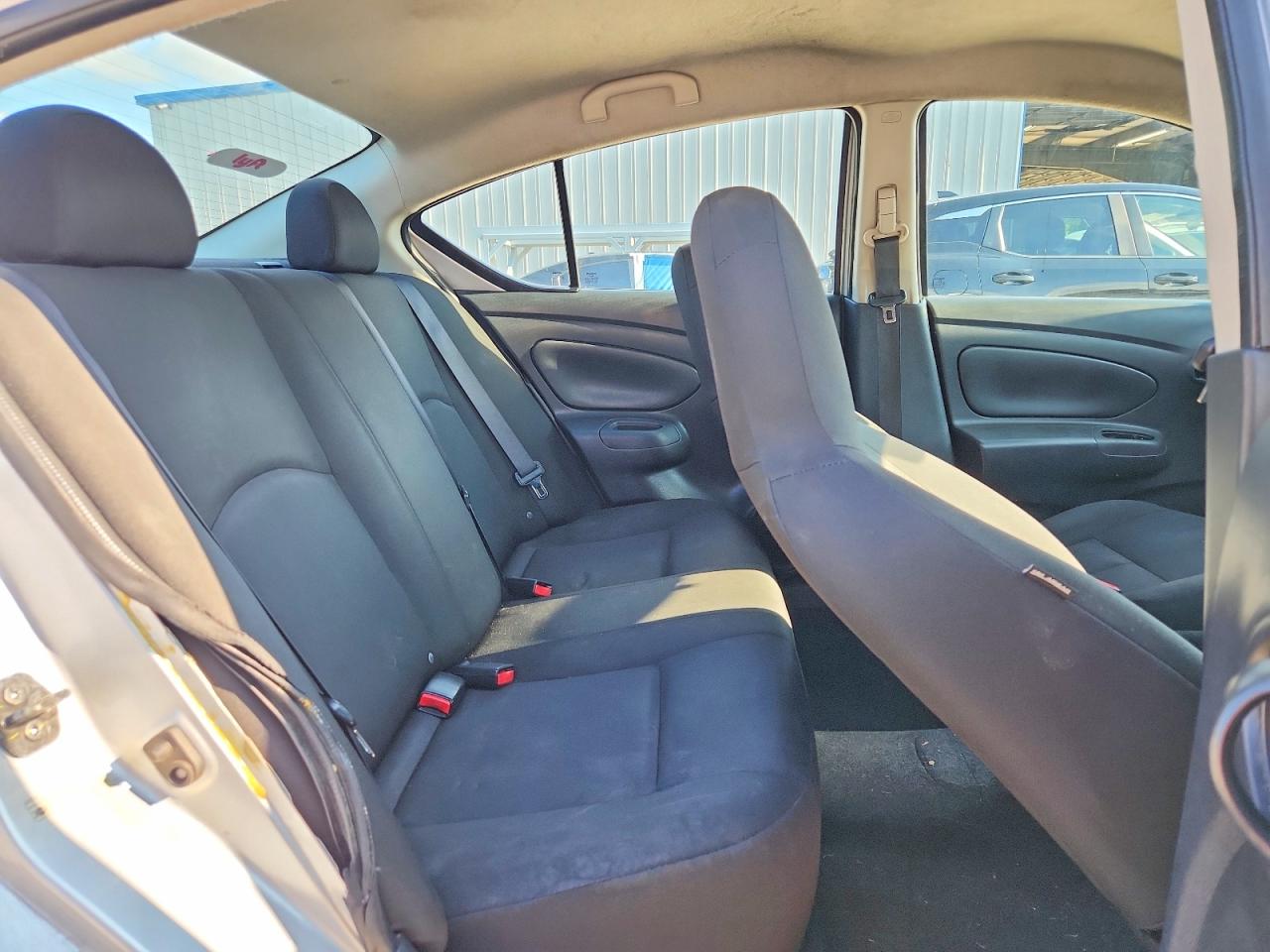 2017 NISSAN VERSA