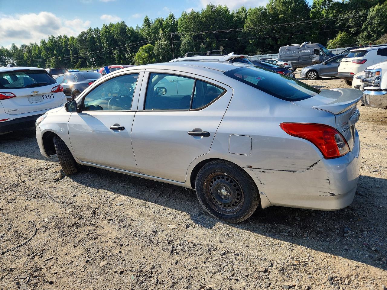 2017 NISSAN VERSA