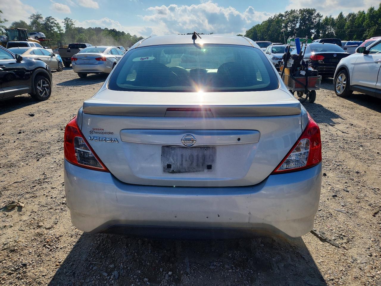 2017 NISSAN VERSA