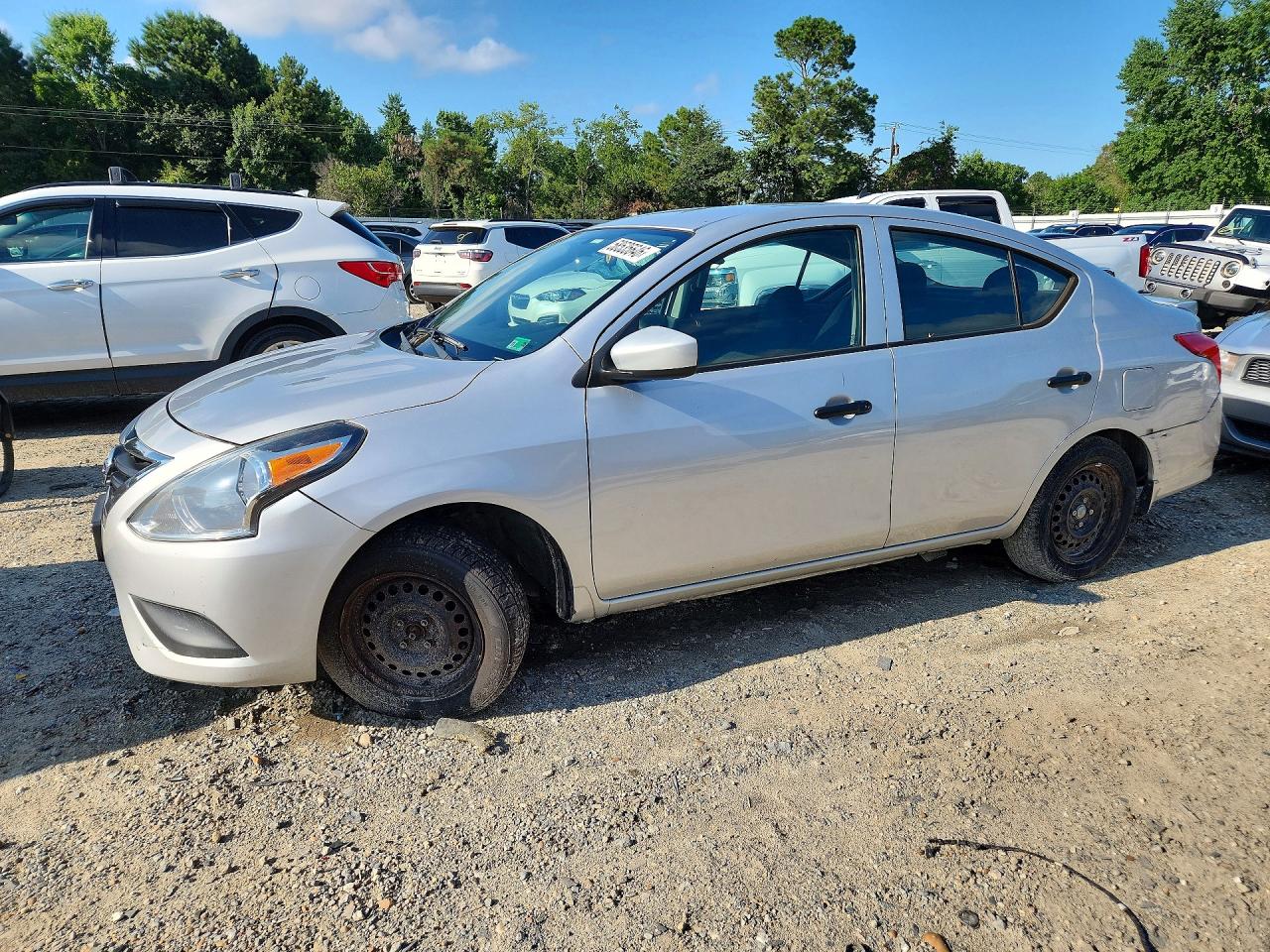2017 NISSAN VERSA
