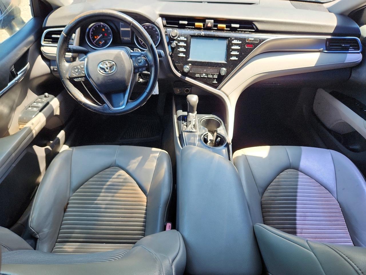 2018 TOYOTA CAMRY