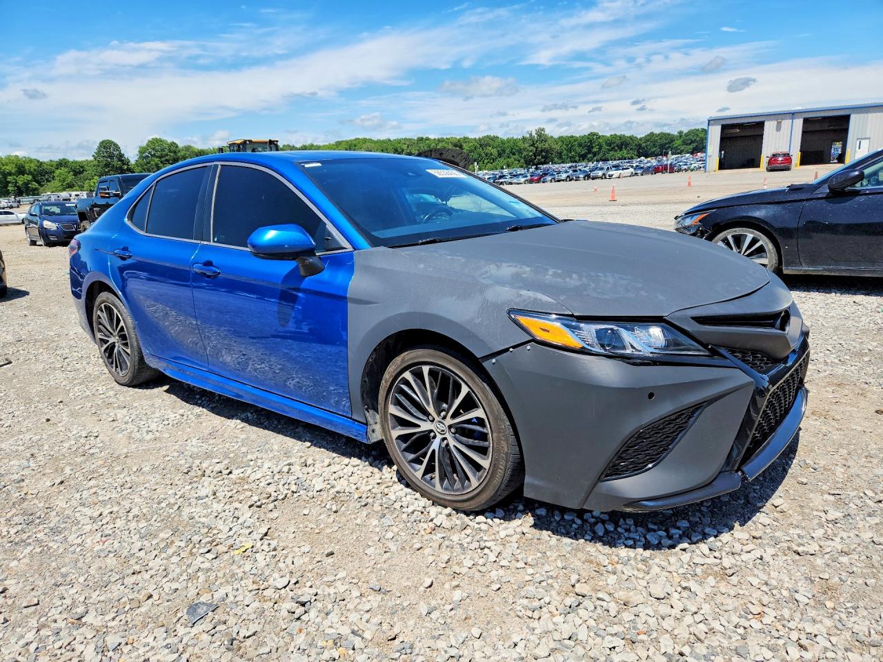 2018 TOYOTA CAMRY