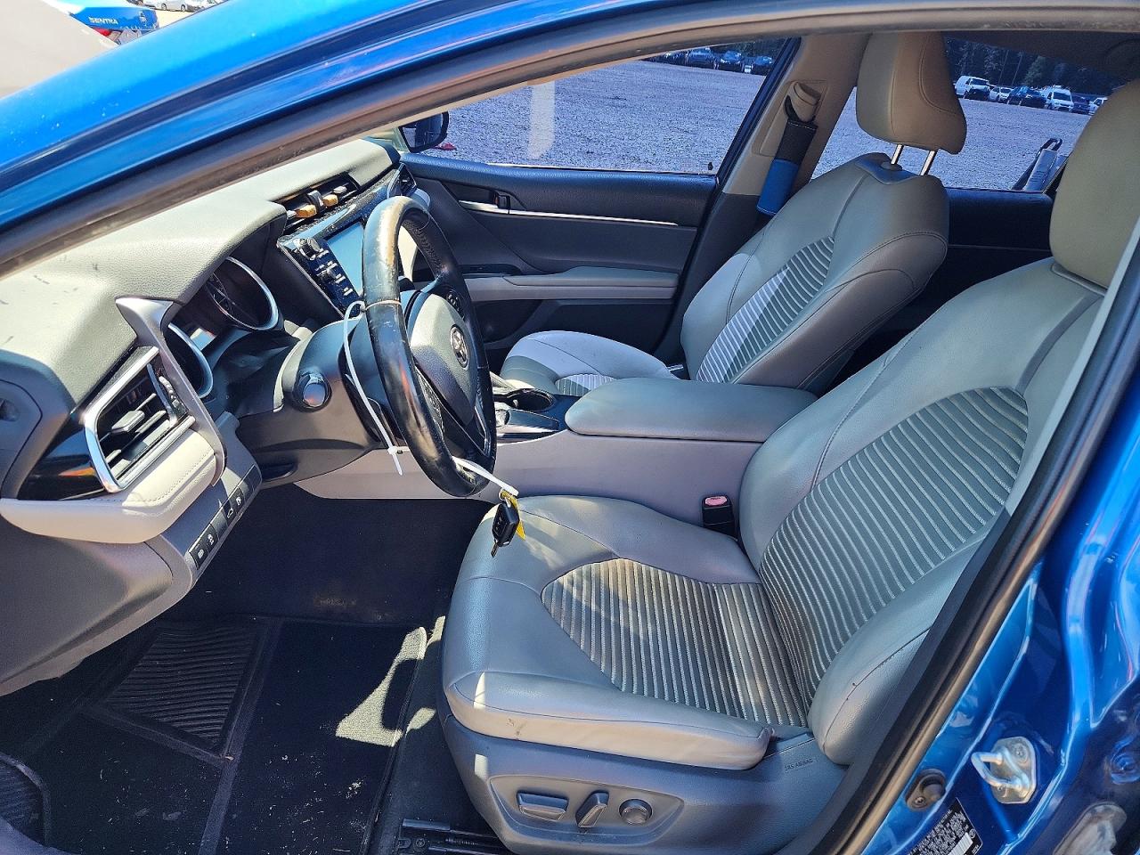 2018 TOYOTA CAMRY