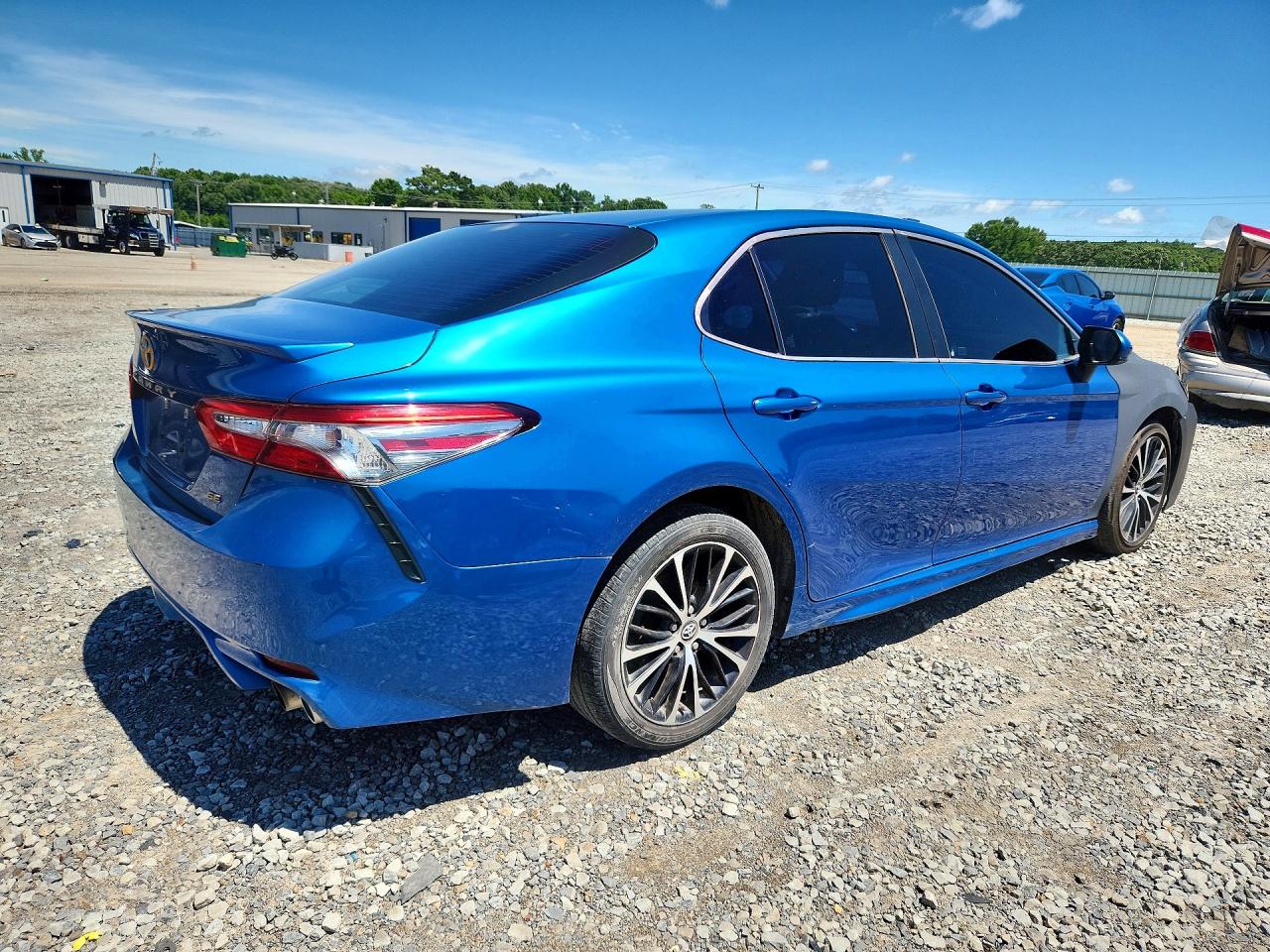 2018 TOYOTA CAMRY