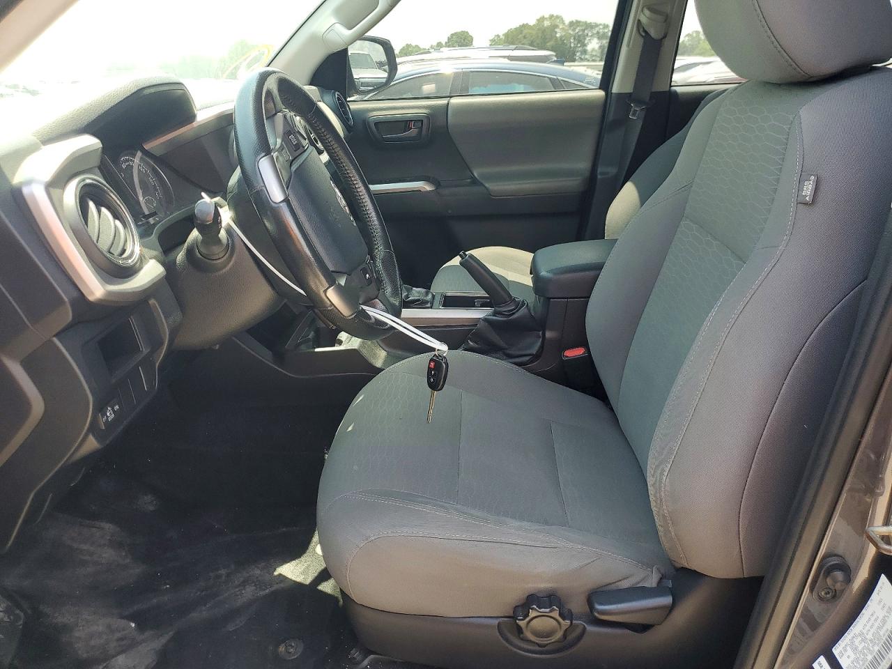 2016 TOYOTA TACOMA