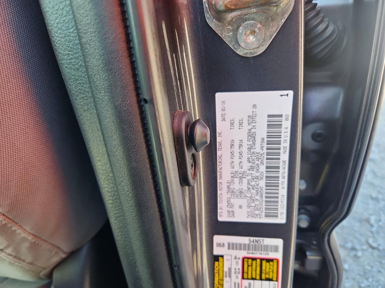 2016 TOYOTA TACOMA