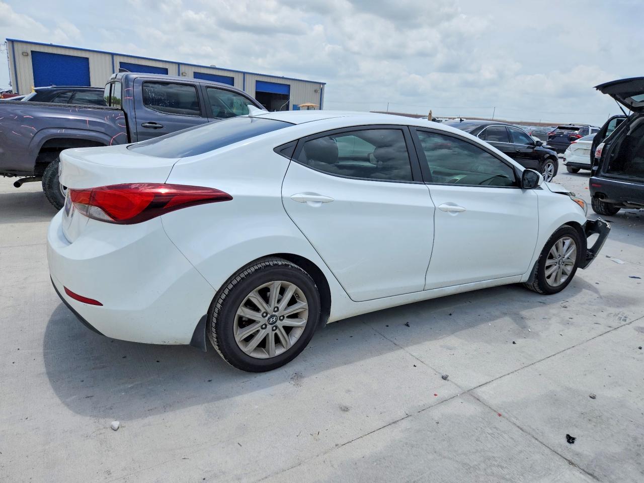 2015 HYUNDAI ELANTRA