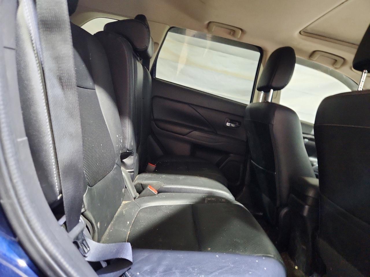2018 MITSUBISHI OUTLANDER