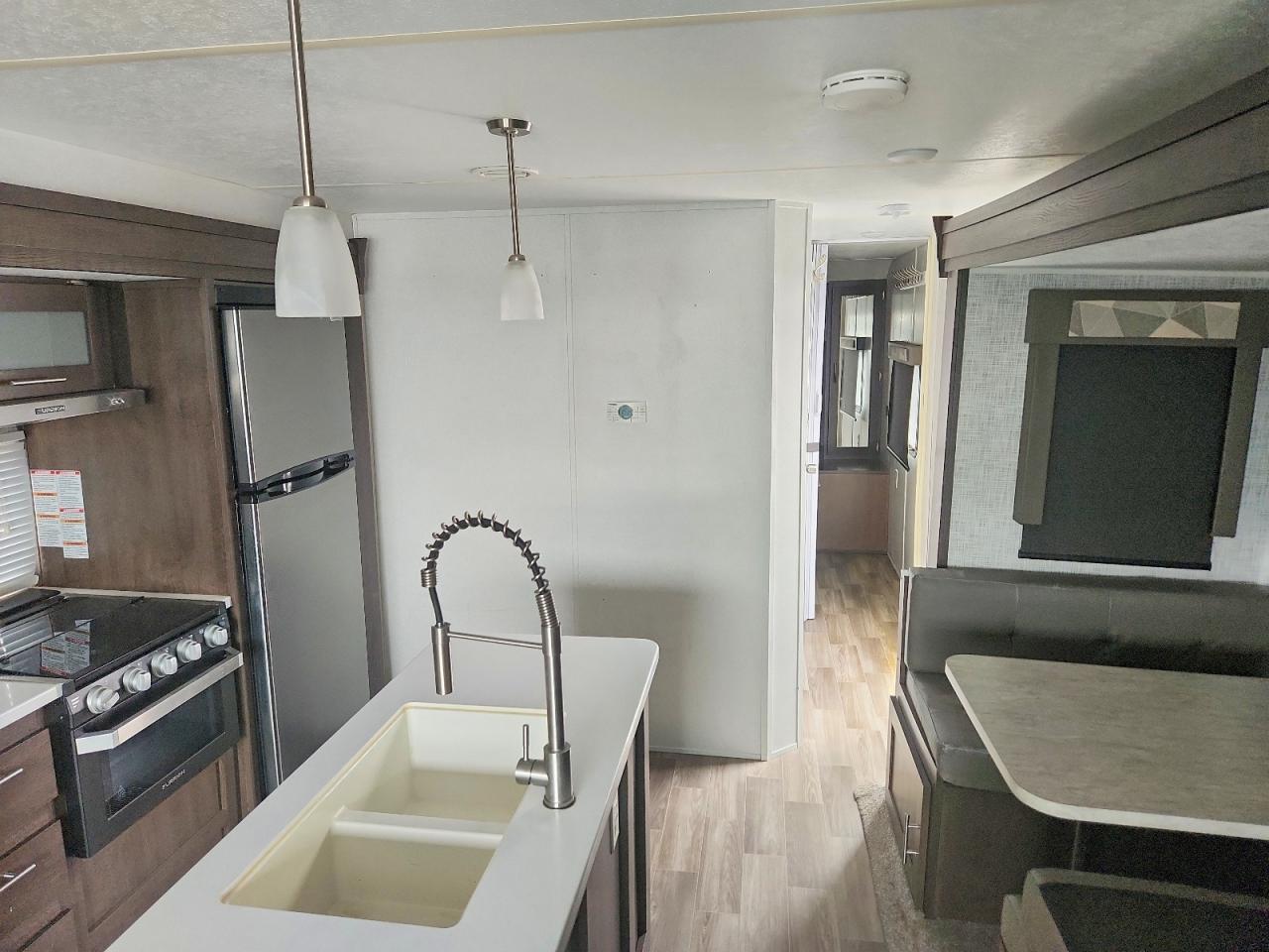 2019 FORREST RIVER SALEM