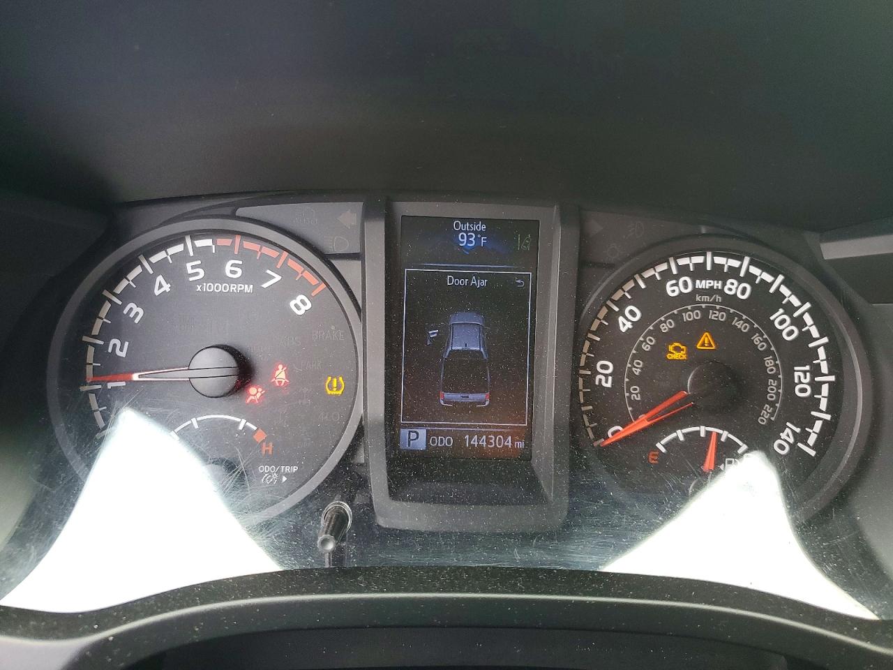 2018 TOYOTA TACOMA
